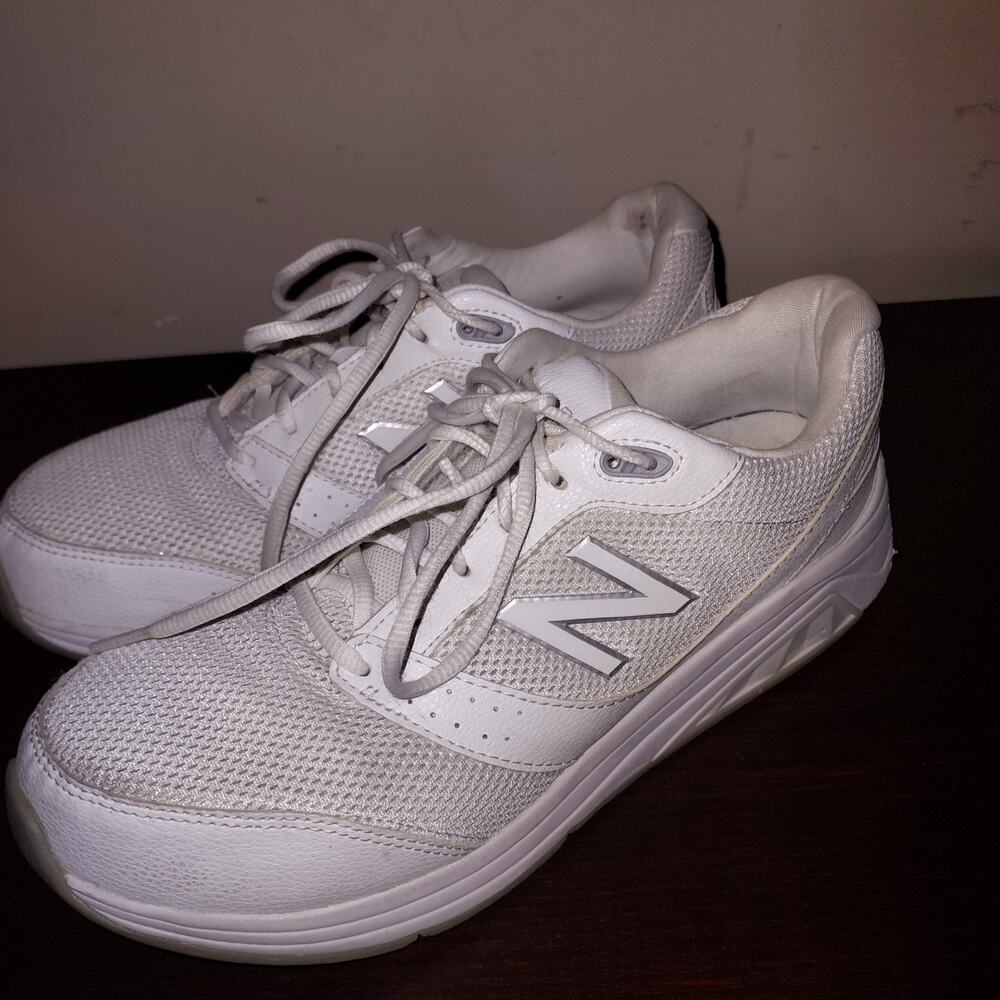 New Balance 928 V2 Women's Sneakers 9.5B Lace Up Athletic Comfort White